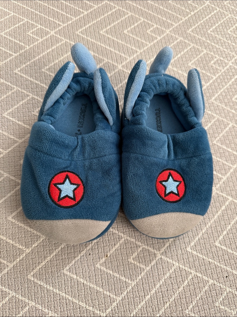 Tucker + Tate Children’s Plush Slippers, size 6D